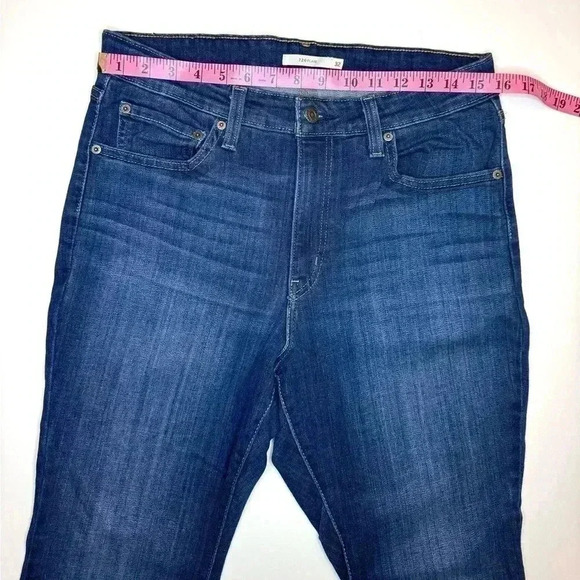 Levis Women’s 726 Flare Jeans Size 32 - Picture 3 of 8